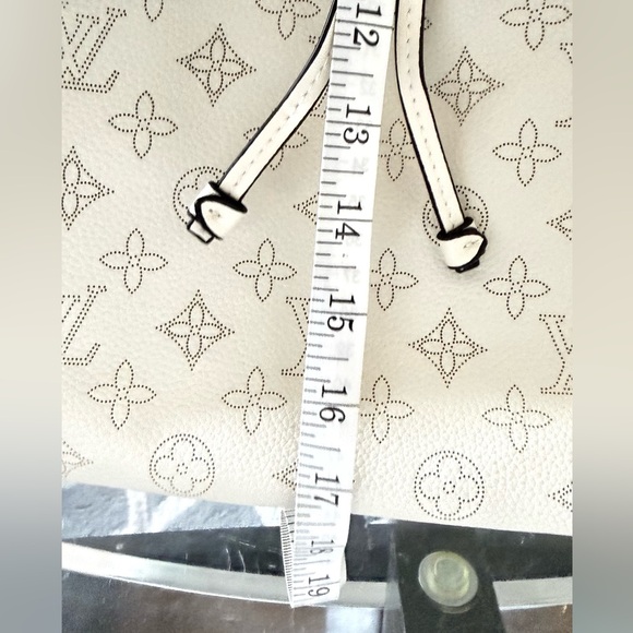 Source Unknown Cream Monogram Drawstring Shoulder Bag New - Picture 9 of 10